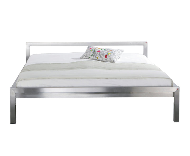 Hans Hansen - Pure Bett | exkl. Polsterkopfteil / 140 x 200 cm / Edelstahl, exkl. Polsterkopfteil / 180 x 200 cm / Edelstahl, exkl. Polsterkopfteil / 160 x 200 cm / Edelstahl, exkl. Polsterkopfteil / 200 x 200 cm / Edelstahl