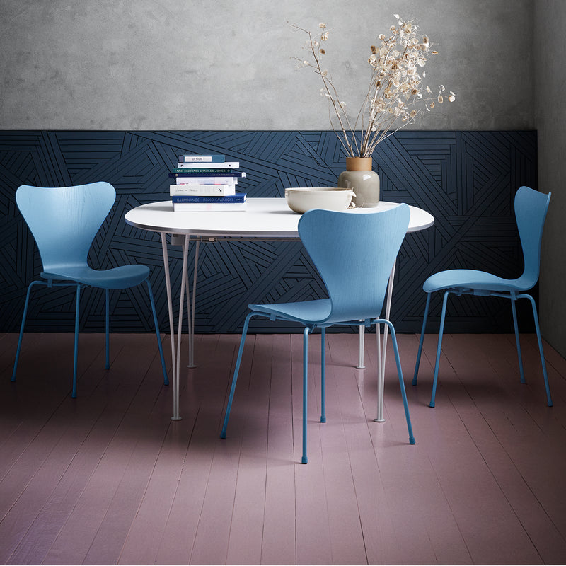 Fritz Hansen - Serie 7 Stuhl Monochrom