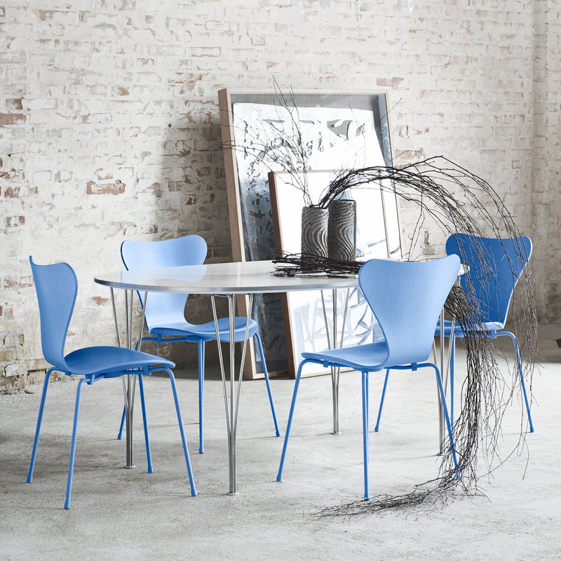 Fritz Hansen - Serie 7 Stuhl Monochrom