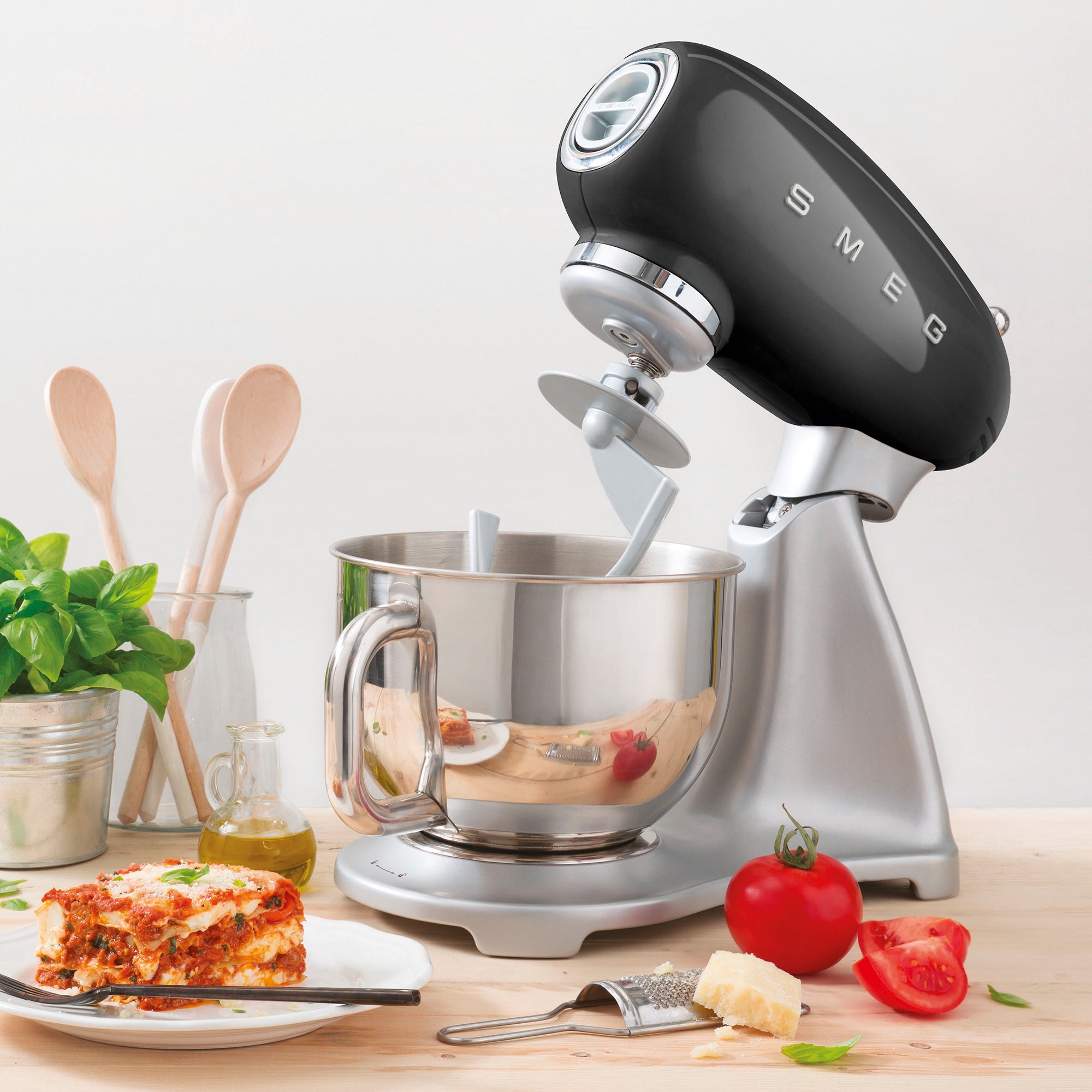 Smeg - Küchenmaschine SMF02 | Schwarz