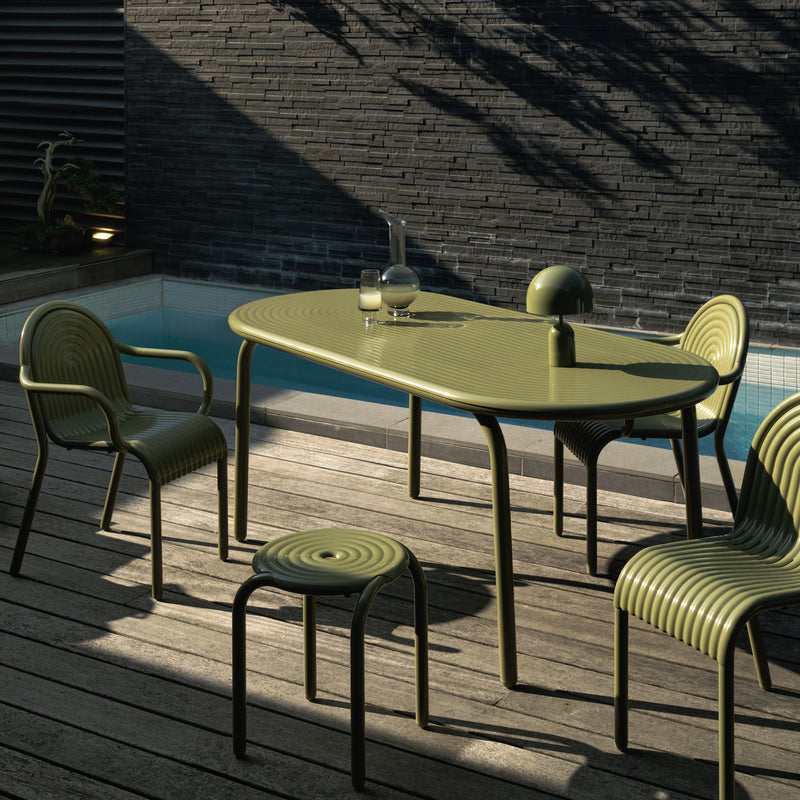 Tom Dixon - Groove Gartenarmlehnstuhl