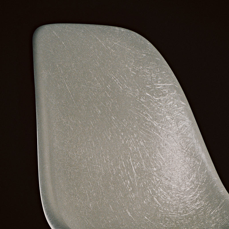 Vitra - Eames Fiberglass Side Chair DSR