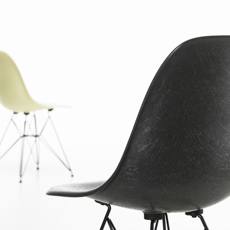 Vitra - Eames Fiberglass Side Chair DSR