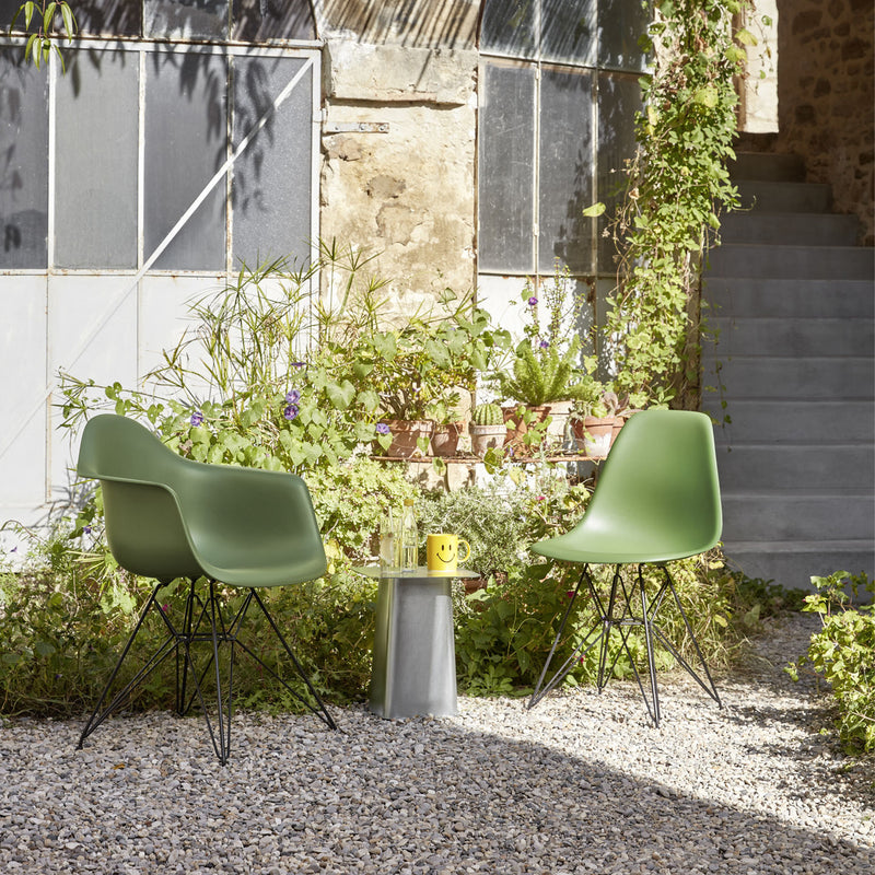 Vitra - Eames Plastic Side Chair DSR Set