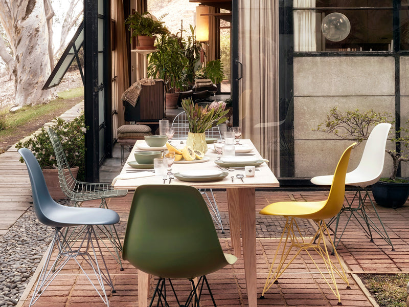 Vitra - Eames Plastic Side Chair DSR Set