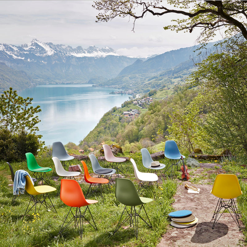 Vitra - Eames Plastic Side Chair DSR RE