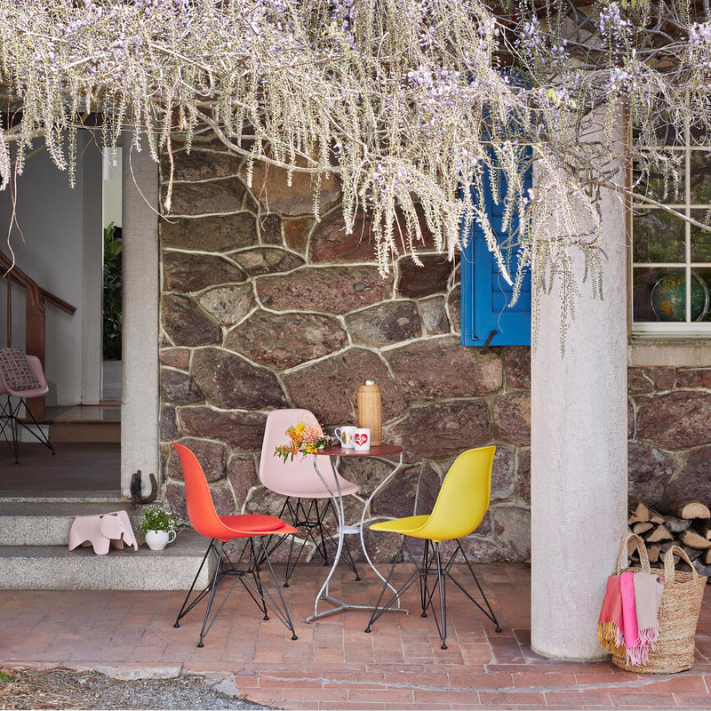 Vitra - Eames Plastic Side Chair DSR Set
