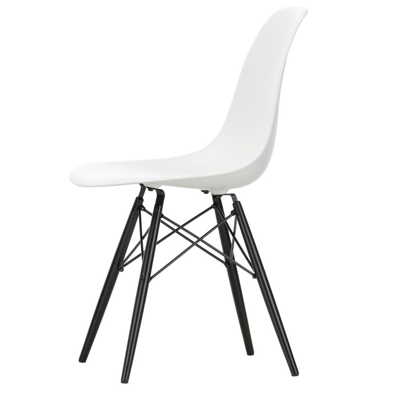 Vitra - Eames Plastic Side Chair DSW RE | weiß / Ahorn schwarz