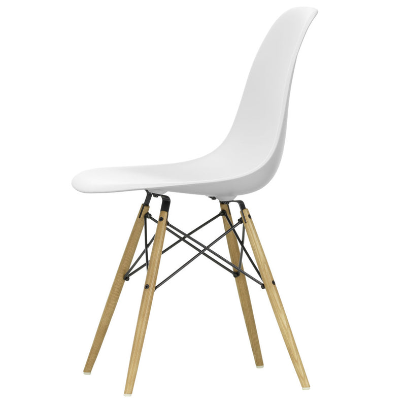 Vitra - Eames Plastic Side Chair DSW RE | cotton weiß RE / Esche honigfarben