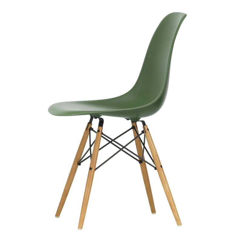 Vitra - Eames Plastic Side Chair DSW RE | forest RE / Esche honigfarben