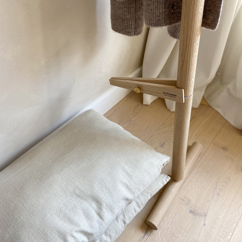 We Do Wood - Laid Back Standgarderobe