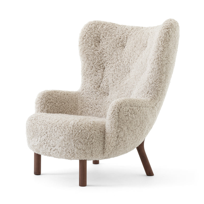 &amp;Tradition - Petra Lounge Chair VB3 | sheepskin moonlight / Walnuss