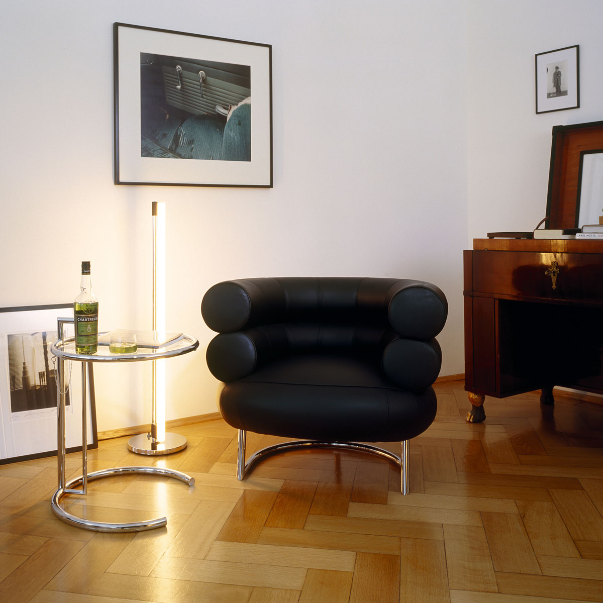 ClassiCon - Adjustable Table E 1027 | Kristallglas klar / chrom