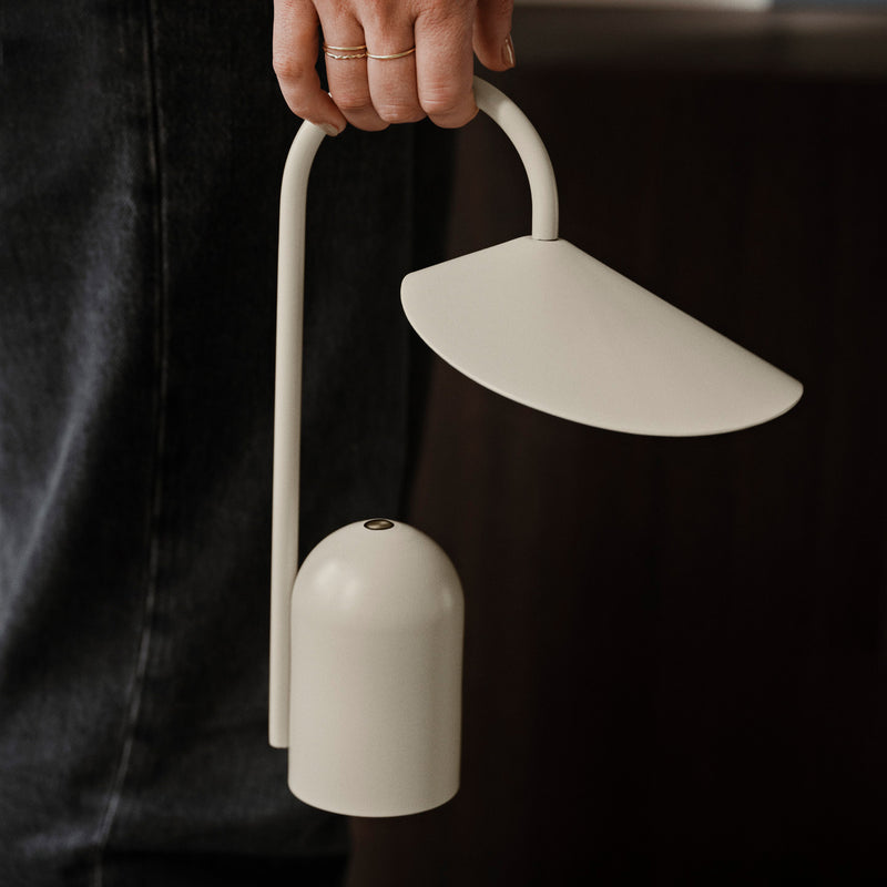 Ferm Living - Arum Akku LED-Tischleuchte
