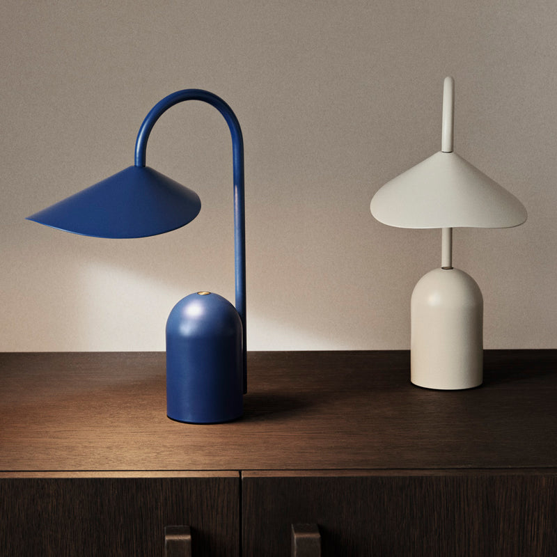 Ferm Living - Arum Akku LED-Tischleuchte
