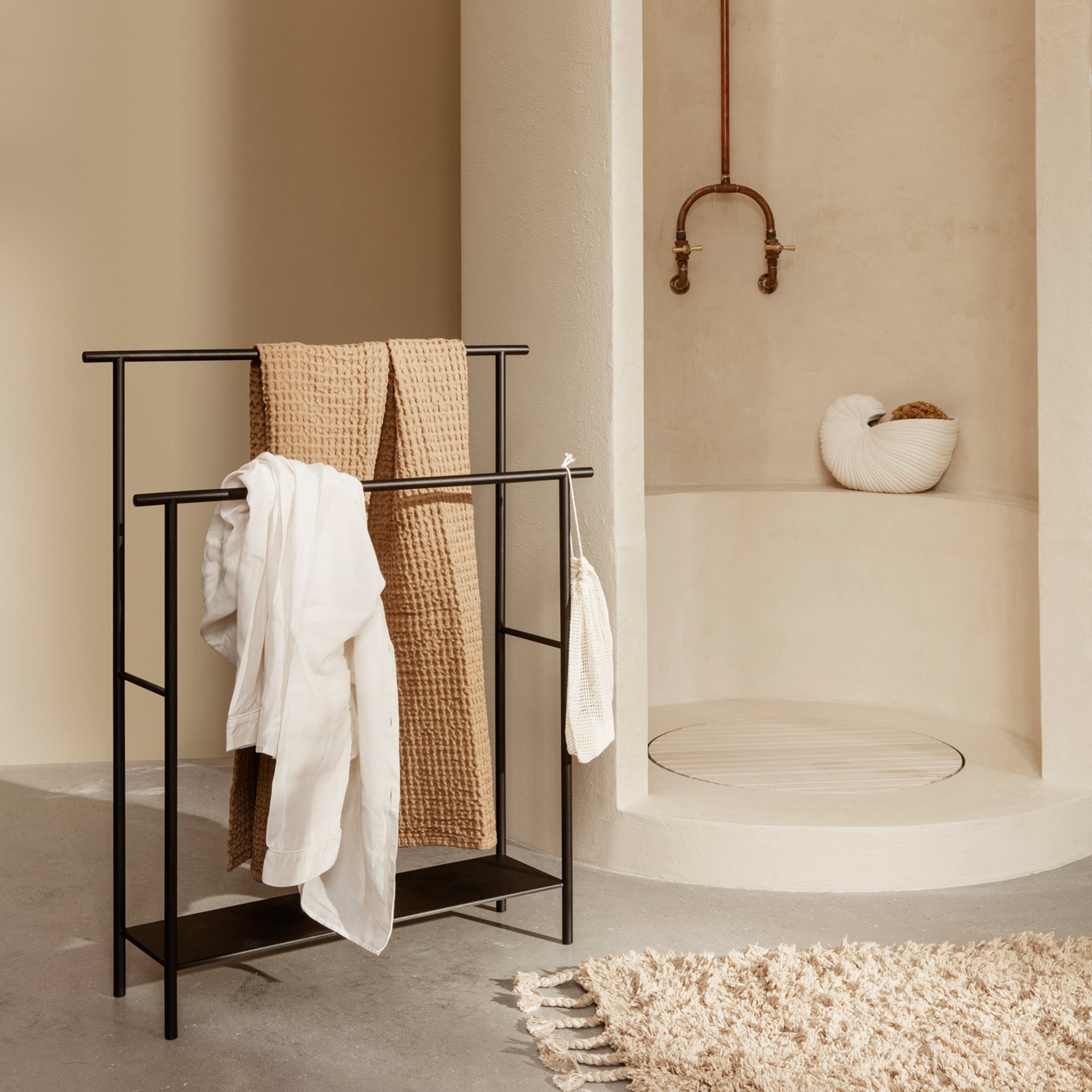Ferm Living - Dora Handtuchhalter | schwarz