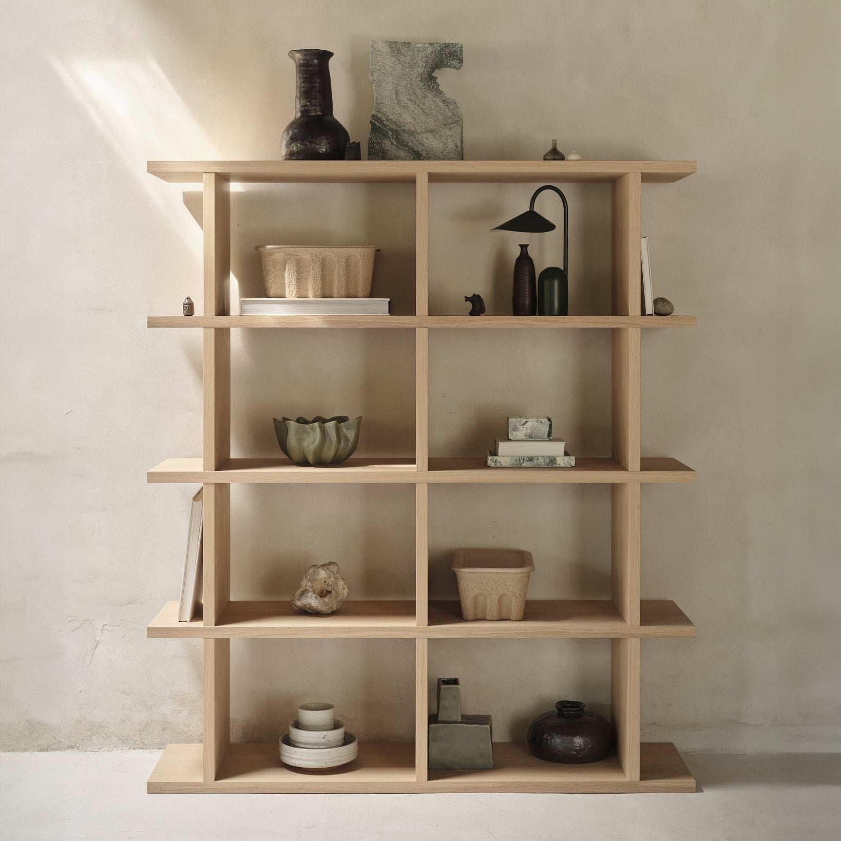Ferm Living - Kona Bücherregal | 122,5 x 141 cm / Eiche natur