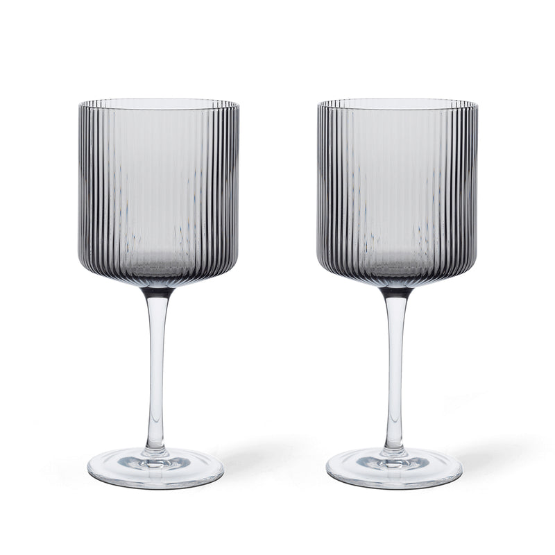 Ferm Living - Ripple Rotweinglas (2er-Set) | smoked grey