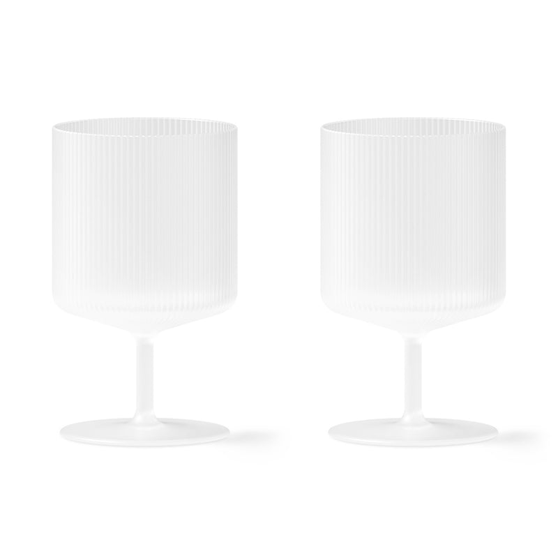 Ferm Living - Ripple Weinglas (2er-Set) | frosted