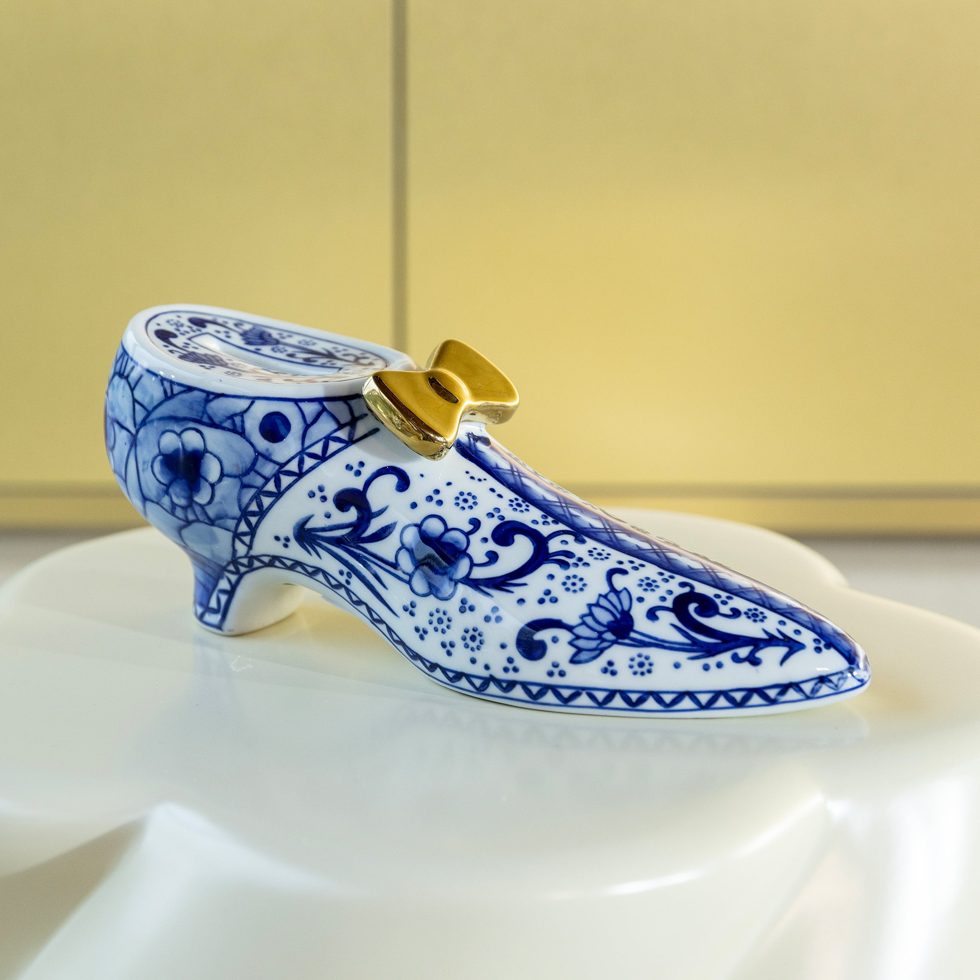 &amp;klevering - Delftware Shoe Spardose | 