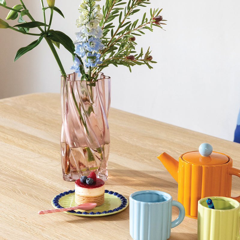 &amp;klevering - Marshmallow Vase